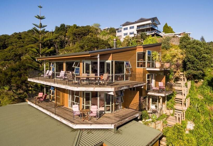 هتل Cliff Edge By The Sea