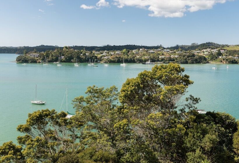 هتل Cliff Edge By The Sea