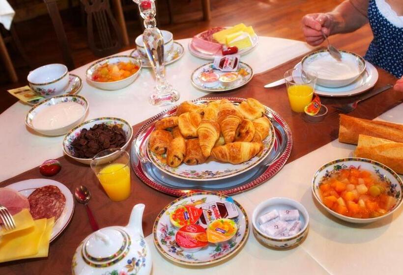 فندق De La Poste