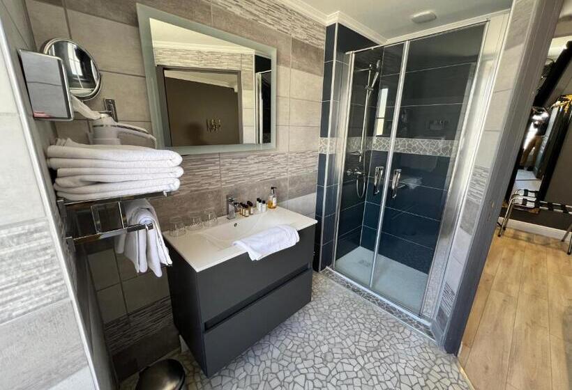 فندق De La Poste