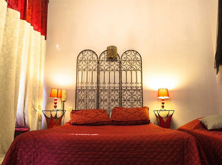 هتل De La Tour De L'horloge