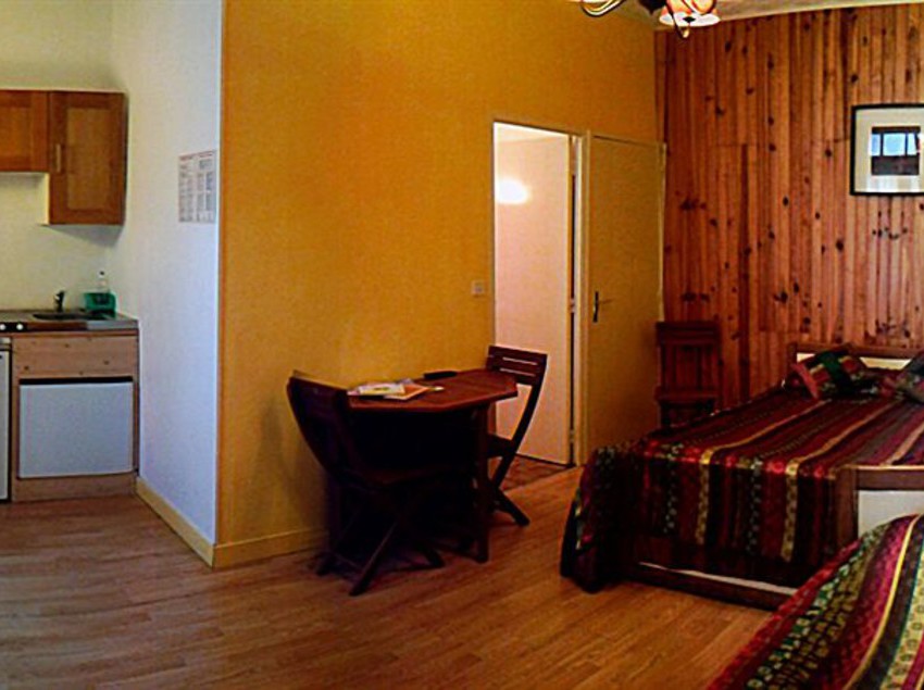 هتل De La Tour De L'horloge