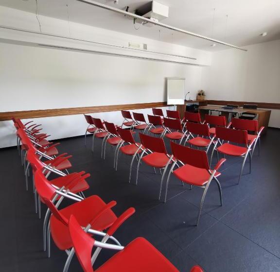 Отель Europa Belluno