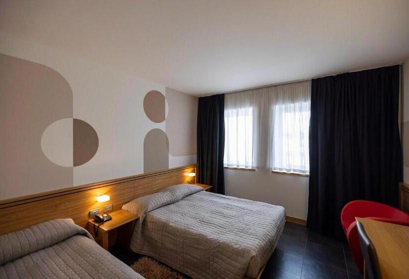 Отель Europa Belluno