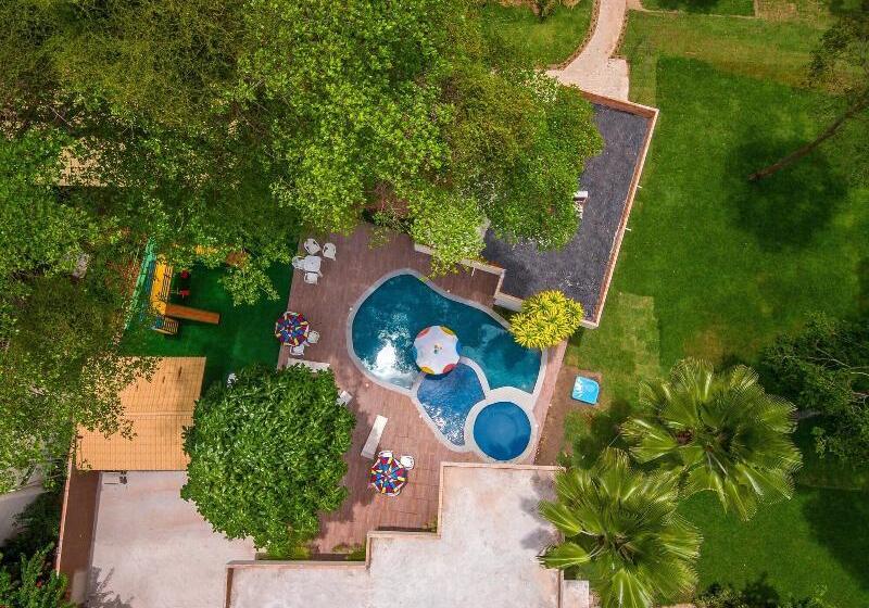 Отель Floral Inn Family