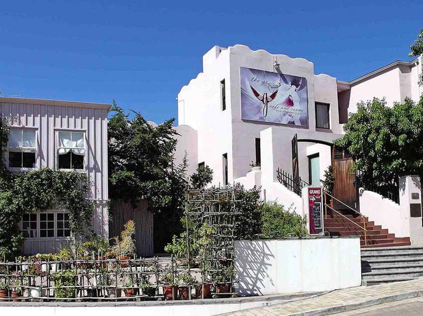 هتل Grand Africa Rooms And Rendezvous