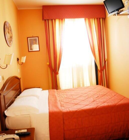 Отель Greta Rooms