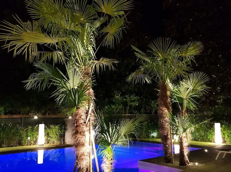 هتل Hambros Il Parco In Villa Banchieri