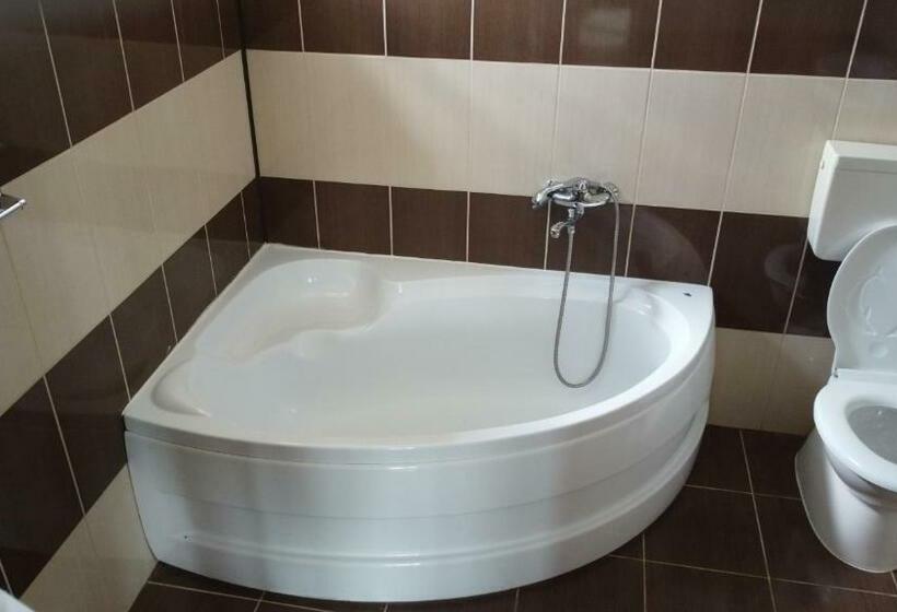 בית מלון כפרי Hostel Restaurant Ciuperca