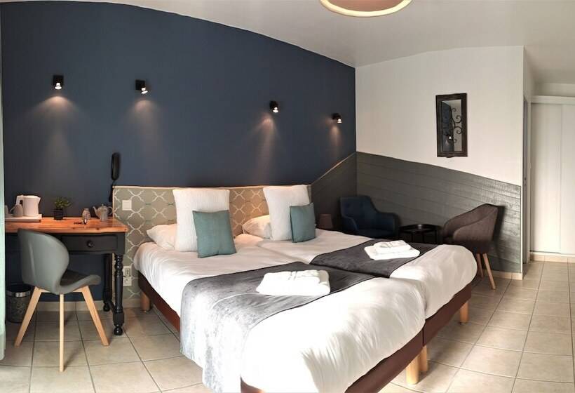 ホテル Logis Hôtel La Rosière