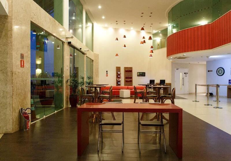 בית מלון כפרי Ibis Vitoria Da Conquista