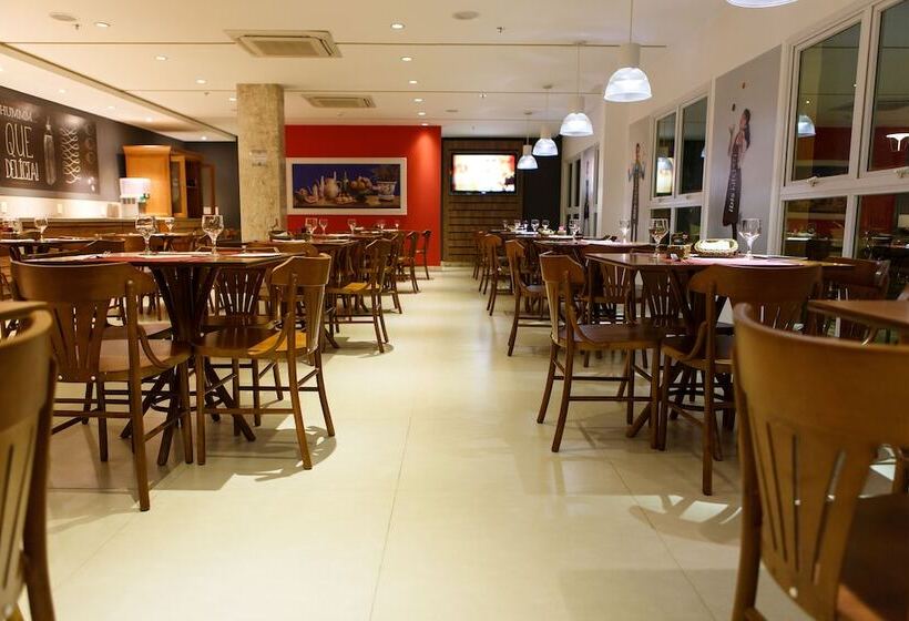 בית מלון כפרי Ibis Vitoria Da Conquista