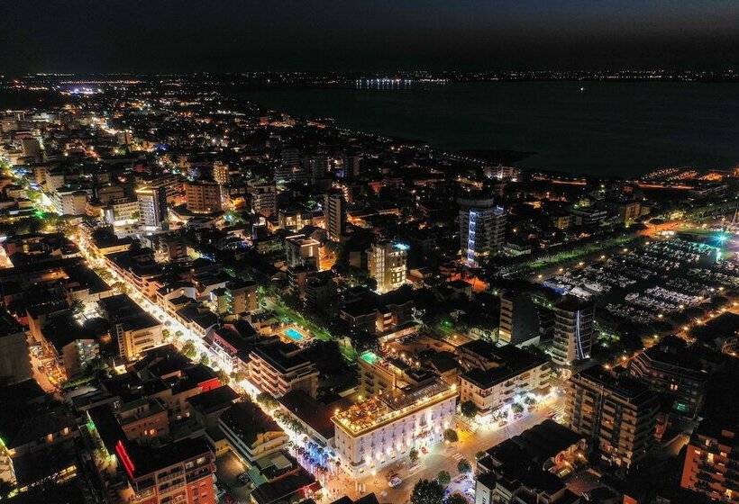 酒店 Italia Palace