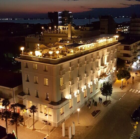 酒店 Italia Palace