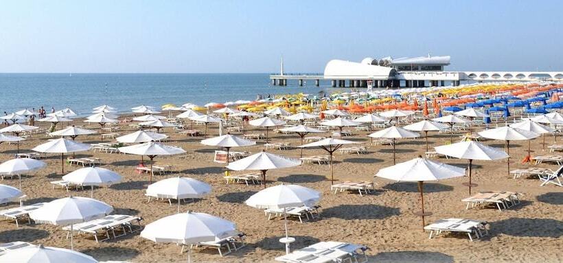 酒店 Italia Palace