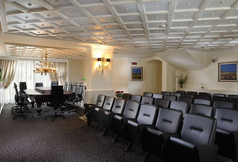 酒店 Italia Palace