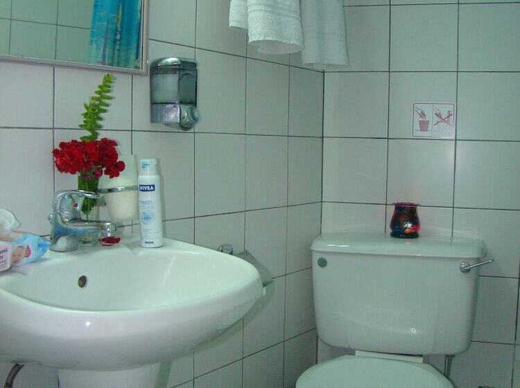 Kiniras Traditional Hotel & Restaurant