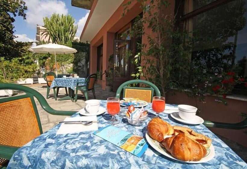 בית מלון כפרי Kristina