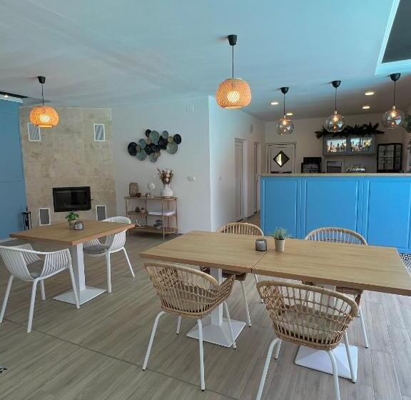 בית מלון כפרי Krystal Boutique Mansion