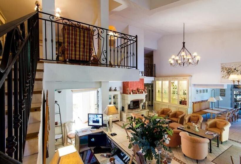 ホテル La Bastide De Valbonne