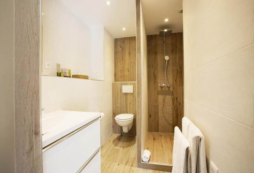 ホテル La Bastide De Valbonne