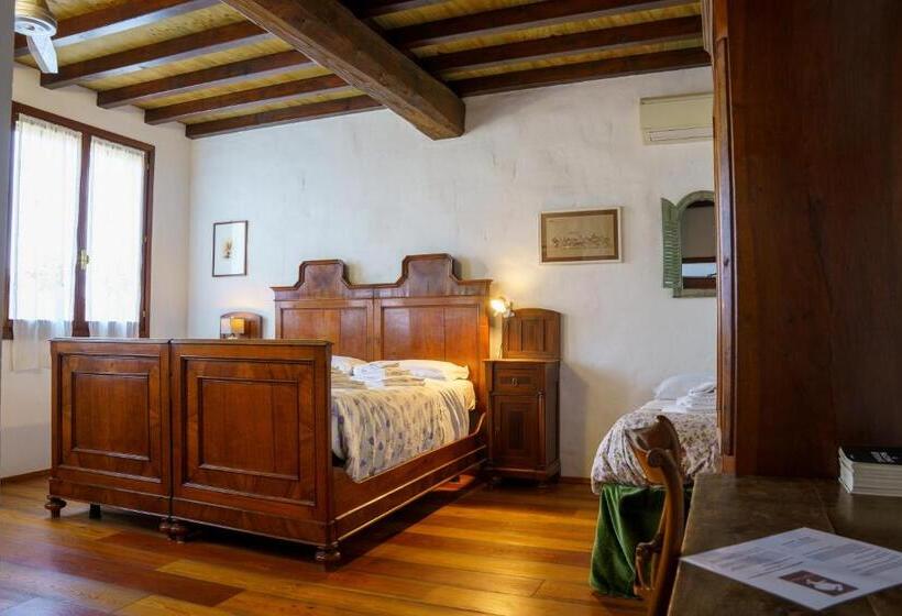 ホテル La Lepre Bianca