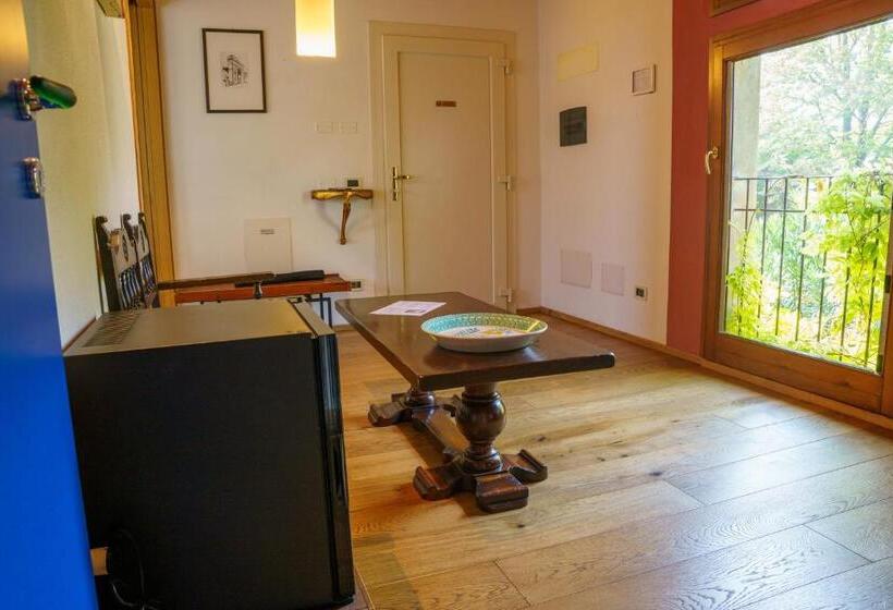 ホテル La Lepre Bianca