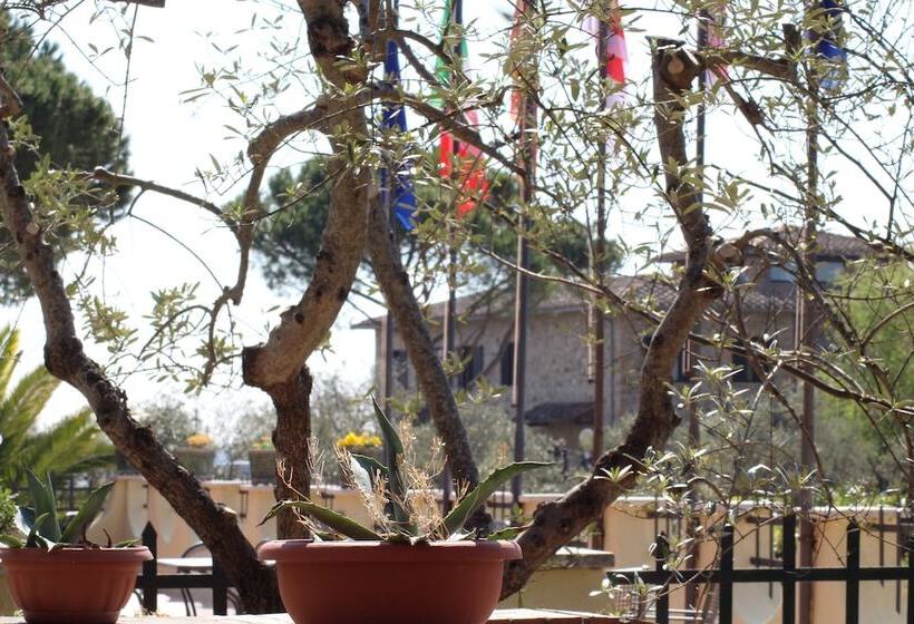 ホテル La Loggia   Villa Gloria  Adults Only