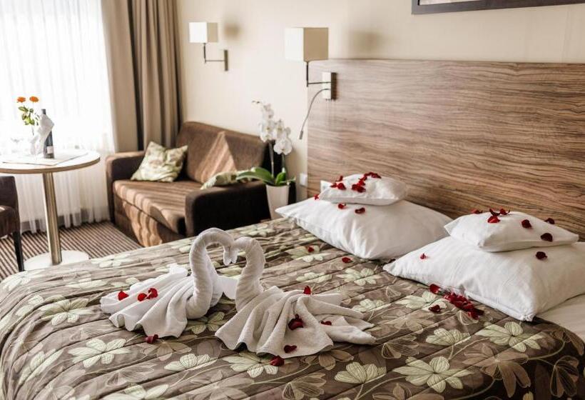 هتل La Siesta & Medical Spa