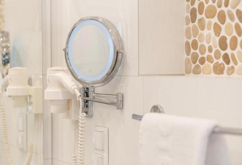 هتل La Siesta & Medical Spa