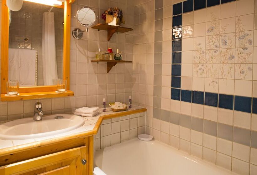 בית מלון כפרי L Auberge Du Choucas