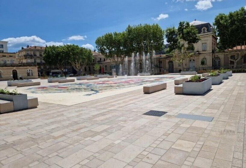 Отель Le National