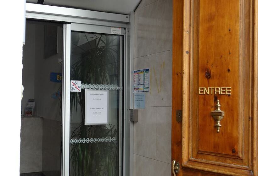 Отель Le National