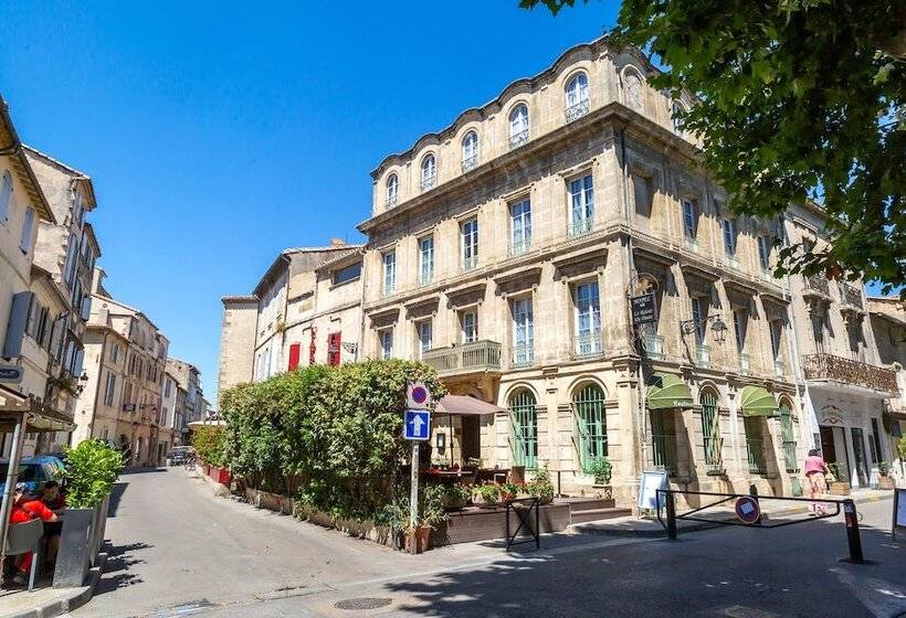 בית מלון כפרי Le Relais De Poste Arles Centre Historique