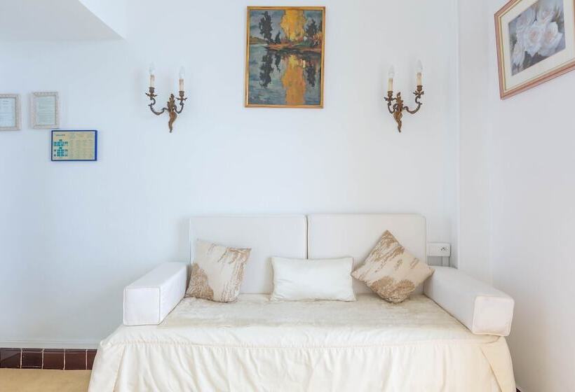 فندق Le Roquebrune