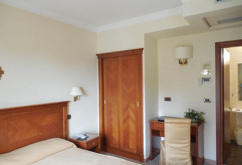 ホテル Le Terrazze Sul Gargano