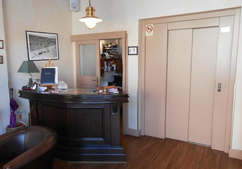 호텔 Hôtel Le Caddy