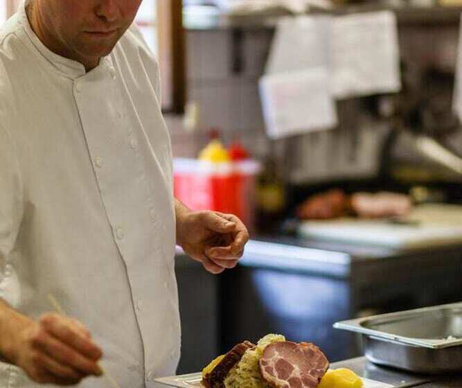 فندق Logis Hôtel Restaurant De La Poste Et Spa De Montagne