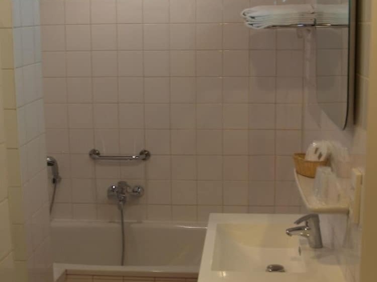 Отель Malleberg