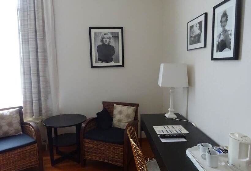 Отель Malleberg