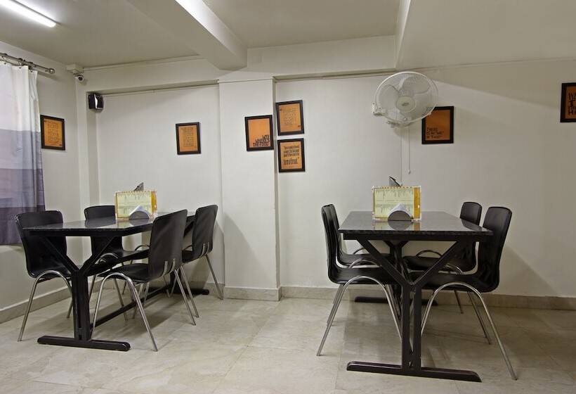 ホテル Mannars Residency