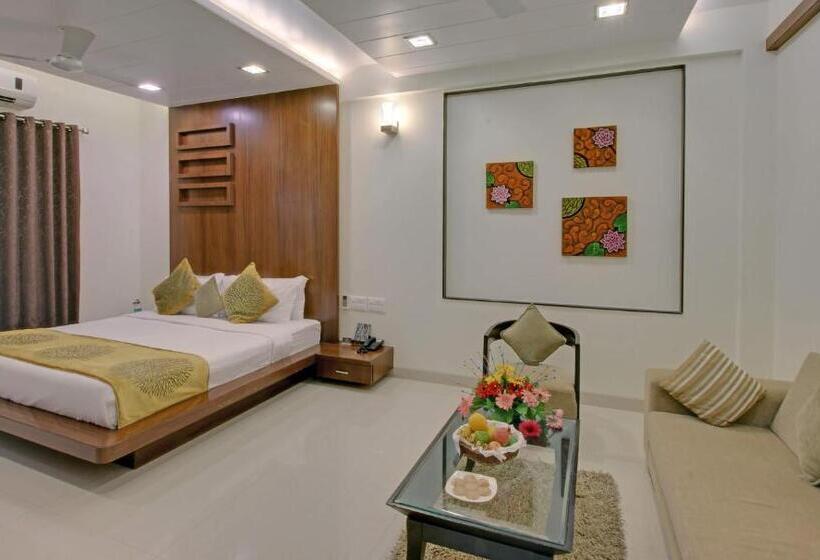 בית מלון כפרי Marigold Newly Renovated