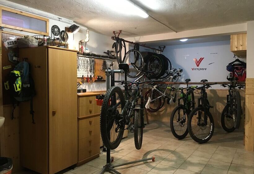 בית מלון כפרי Mediterranée