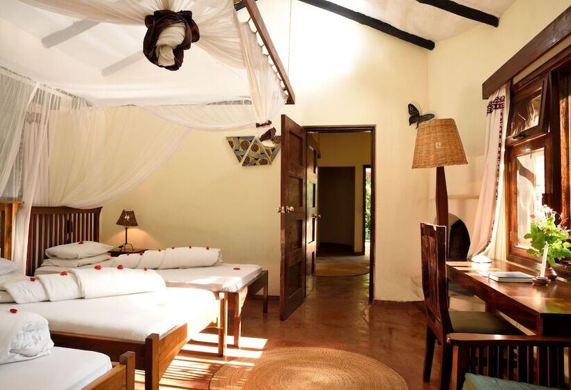 Отель Moivaro Coffee Plantation Lodge