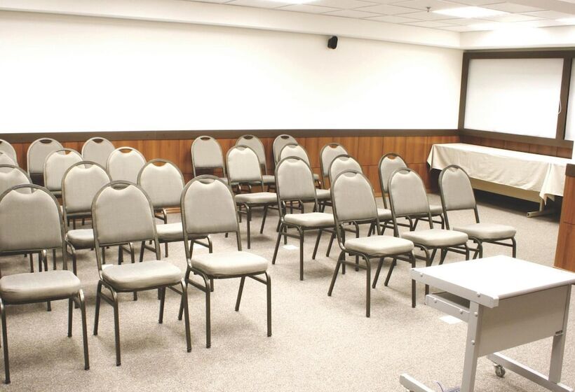 فندق Golden Park Campinas Cambui