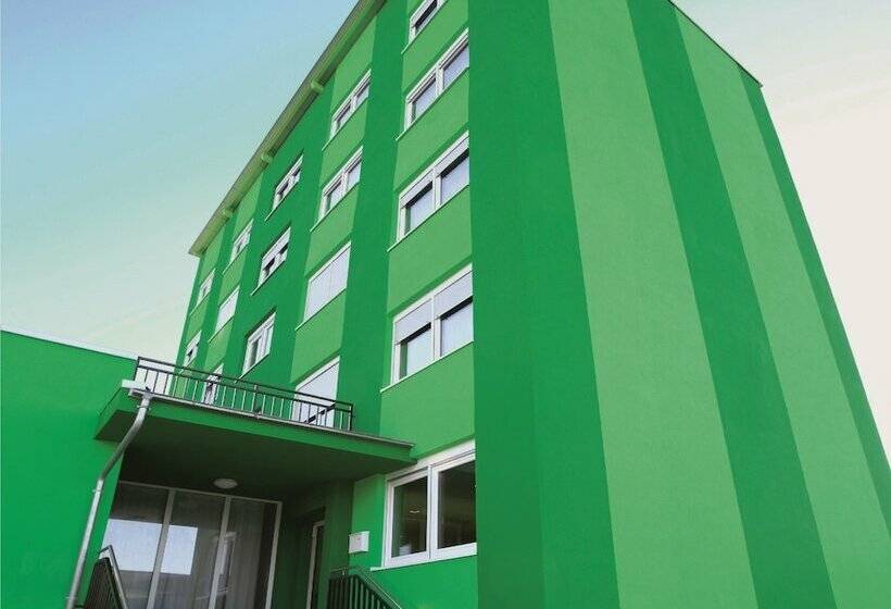 Отель Olive Inn