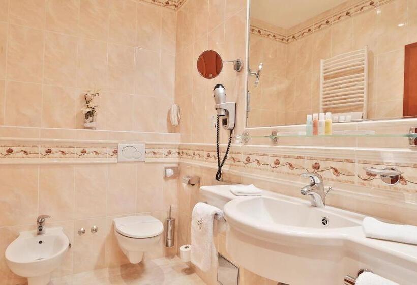 Отель Olympia Wellness