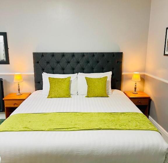 هتل Palm Court B&b