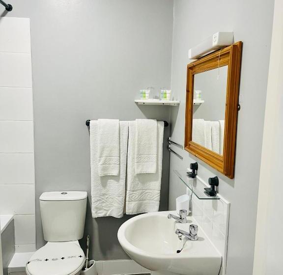 هتل Palm Court B&b