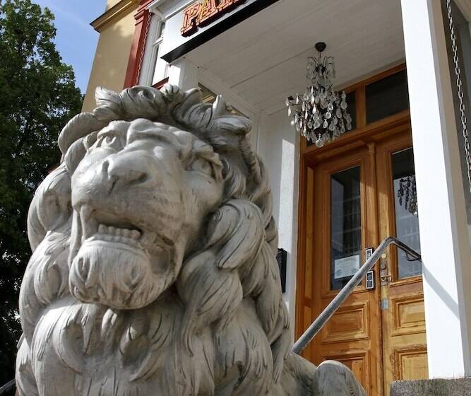 Park Hotel Linköping Fawlty Towers